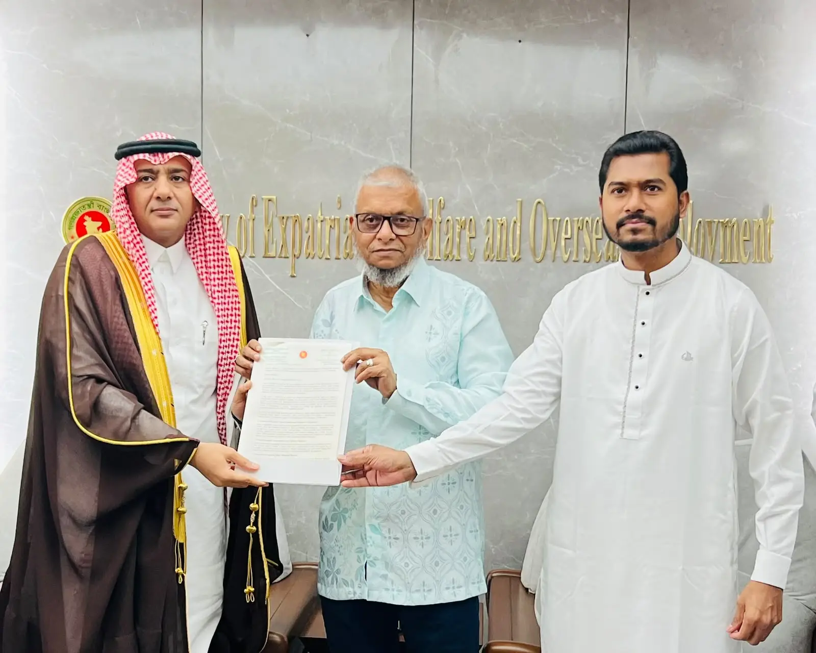 আকামার-মেয়াদ-শেষ-হলেও-সৌদি-ঢুকতে-পারবেন-প্রবাসীরা-প্রবাসী-কল্যান-মন্ত্রী